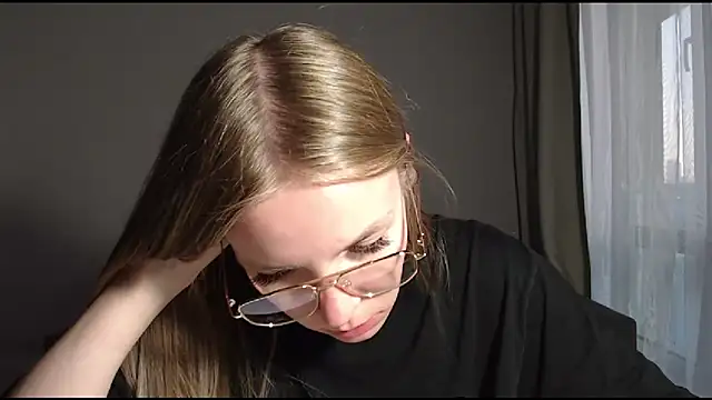 XXX chat uživo modela HitGyrl