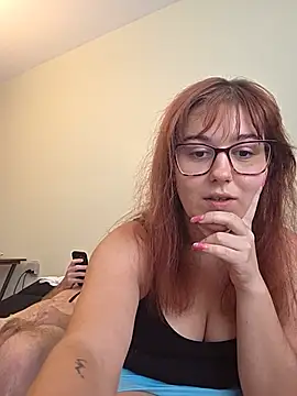 צ'אט XXX בשידור חי של Ashloves_
