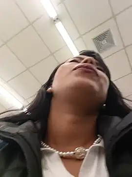 צ'אט XXX בשידור חי של _andrea30