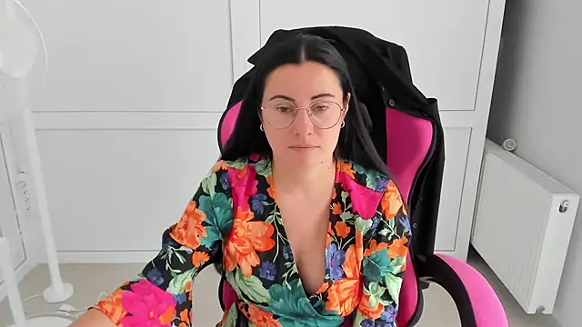 دردشة ChloeVibee الجنسية المباشرة