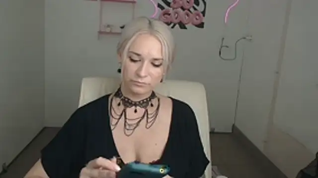 Melodie_Astern Live XXX chat