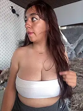 Im_Luuu Adlı Modelin Canlı XXX Sohbeti