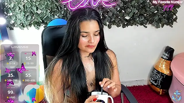 DestinyHills Live XXX-Chat