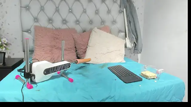 XXX chat uživo modela brenda_sofia69