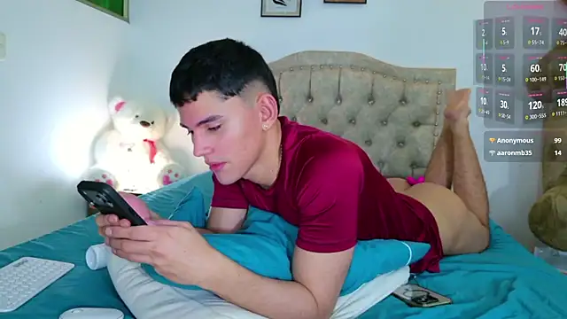 estebanperez_26 Adlı Modelin Canlı XXX Sohbeti