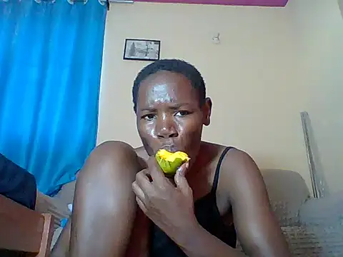 Blacksexyqueen24's Live XXX Chat