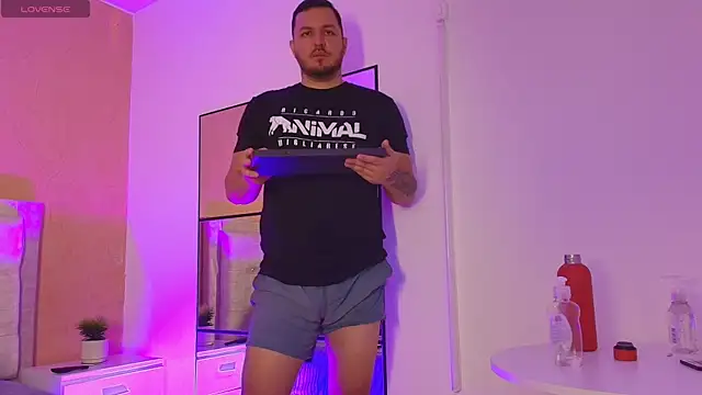 Jaxen_Steel's Live XXX Chat