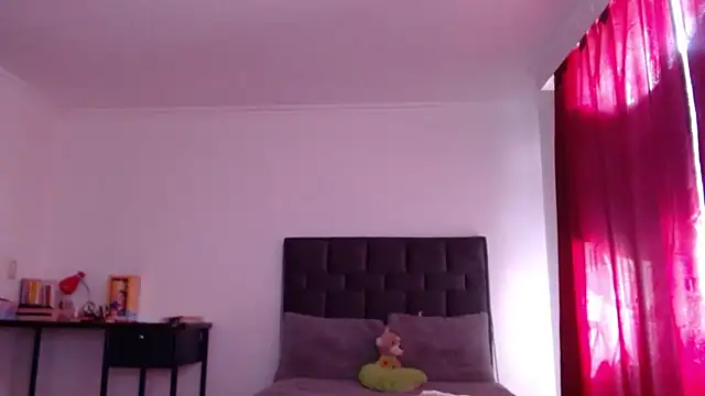 Chat XXX en directo de VALERY_MEER