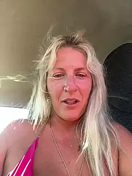 AtomBlondy – Live XXX-chat