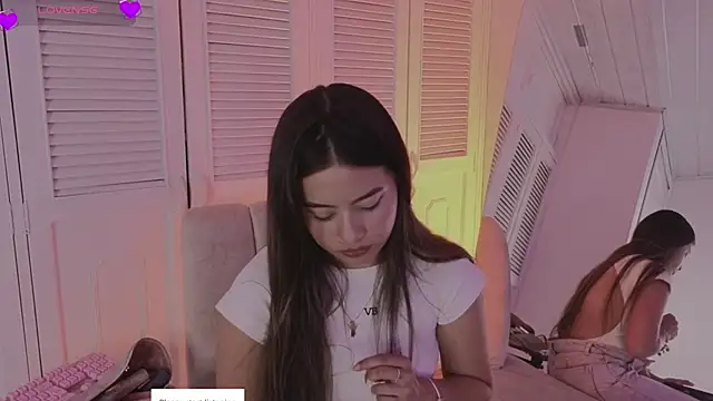 arycooper_ Adlı Modelin Canlı XXX Sohbeti