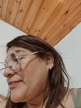 AlexxiaaMat 即時 XXX 聊天