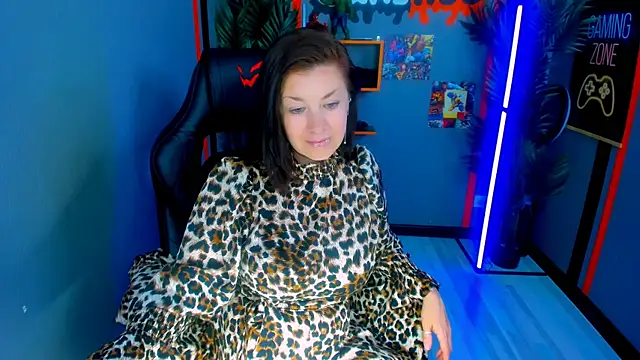 AnaMills Chat XXX live