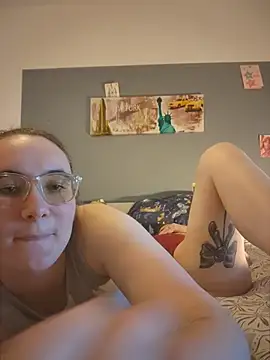 AndHerXO webkamerás műsora