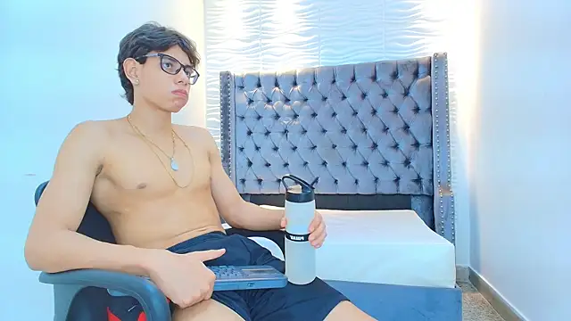 Lenny_knox2 即時 XXX 聊天