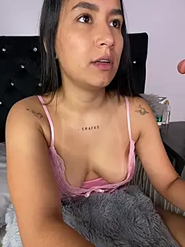 Chat +18 de Val12777 ao vivo