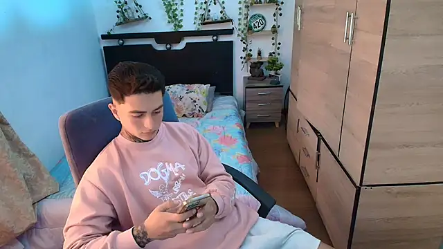 santii_ss 라이브 XXX 채팅