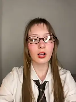 Strawberry_Senpai Chat XXX in diretta