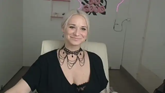 دردشة Melodie_Aster الجنسية المباشرة
