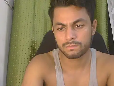 Stubborndesiboy Chat XXX in diretta
