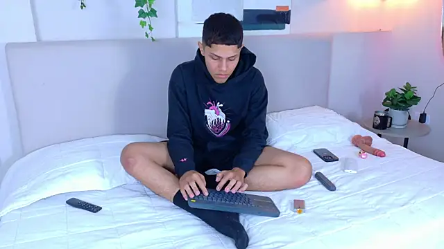 Chat XXX en directo de EthanCarter__