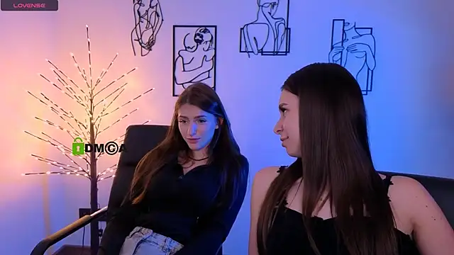 flora_ri's Live XXX Chat