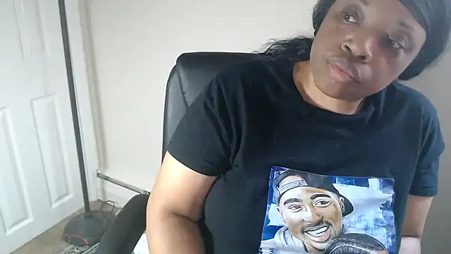 Sexymona1218's Live XXX Chat