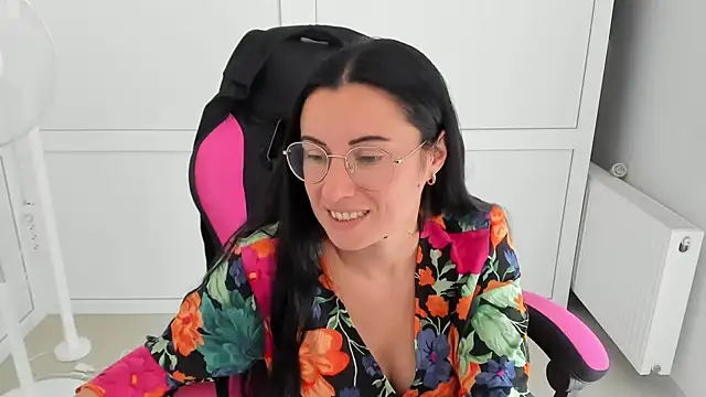 ChloeVibee's Live XXX Chat