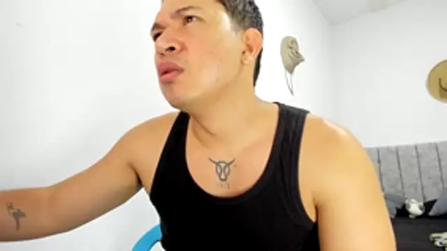 Valerioe's Live XXX Chat