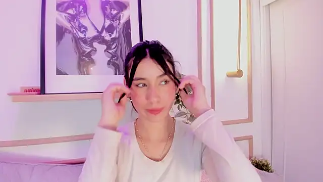 Nanami_ élő XXX-chatje
