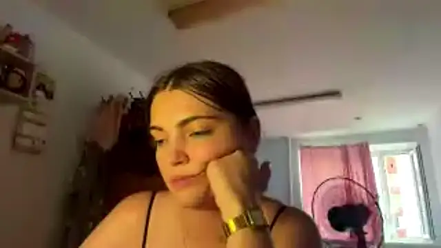 Chat +18 de Ameliamali ao vivo