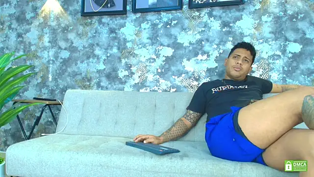 Alejandro_and_Deiby's Live XXX Chat