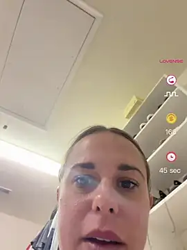 emmyemmmxoo's Webcam Show