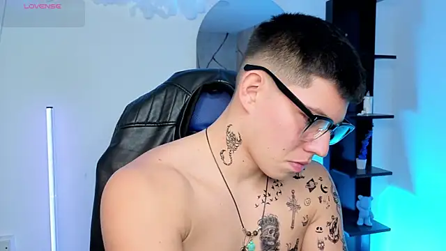 JamesCr_n Live XXX chat