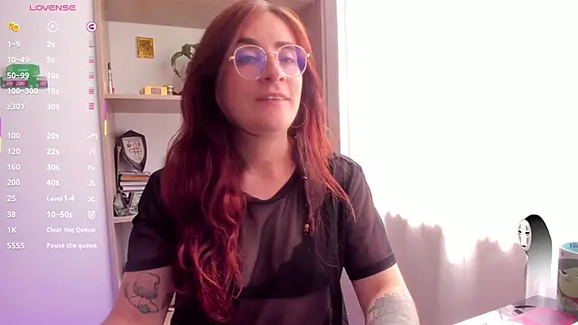 linda_giggle: απευθείας συνομιλία ΧΧΧ