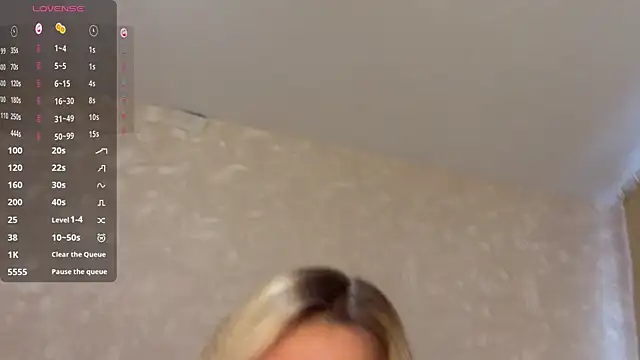 TanaDeschaine's Live XXX Chat
