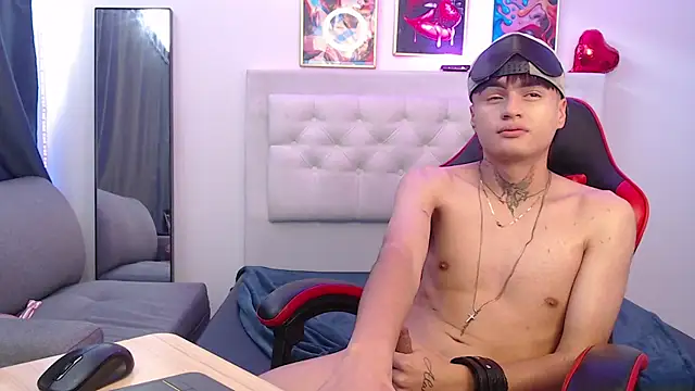 XXX chat uživo modela Ninou_14