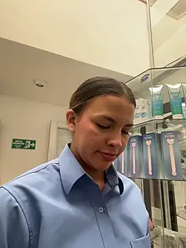 KateRousee live XXX chat