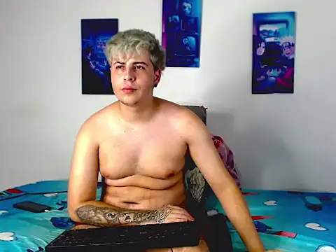 CrissConor's Live XXX Chat