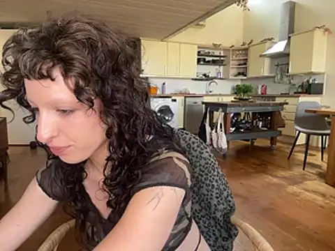 rhizomata live XXX chat