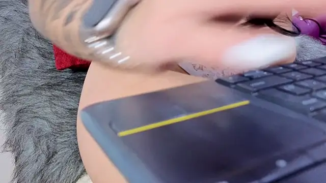 Chat +18 de Julieta-Hornny- ao vivo