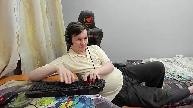 iliaskrislove's Live XXX Chat