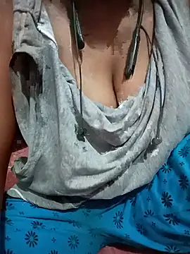 kaviyaponnu0987's Live XXX Chat