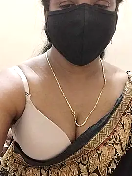 MrsNayoni77 Live XXX-Chat