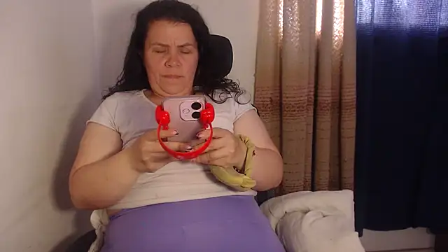 agathamiller01 élő XXX-chatje