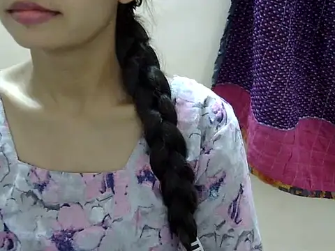 Chat XXX ao vivo de Kulsum_S
