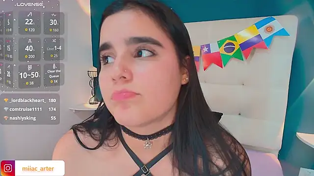 Chat XXX en directo de MiaaCarter_