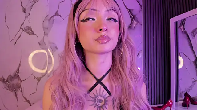 MaddieStark 라이브 XXX 채팅