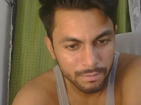 Stubborndesiboy Live XXX-Chat