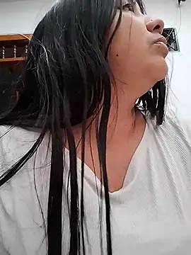 Chat +18 de Amber_Herrera ao vivo