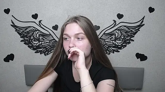 LaraPika élő XXX-chatje